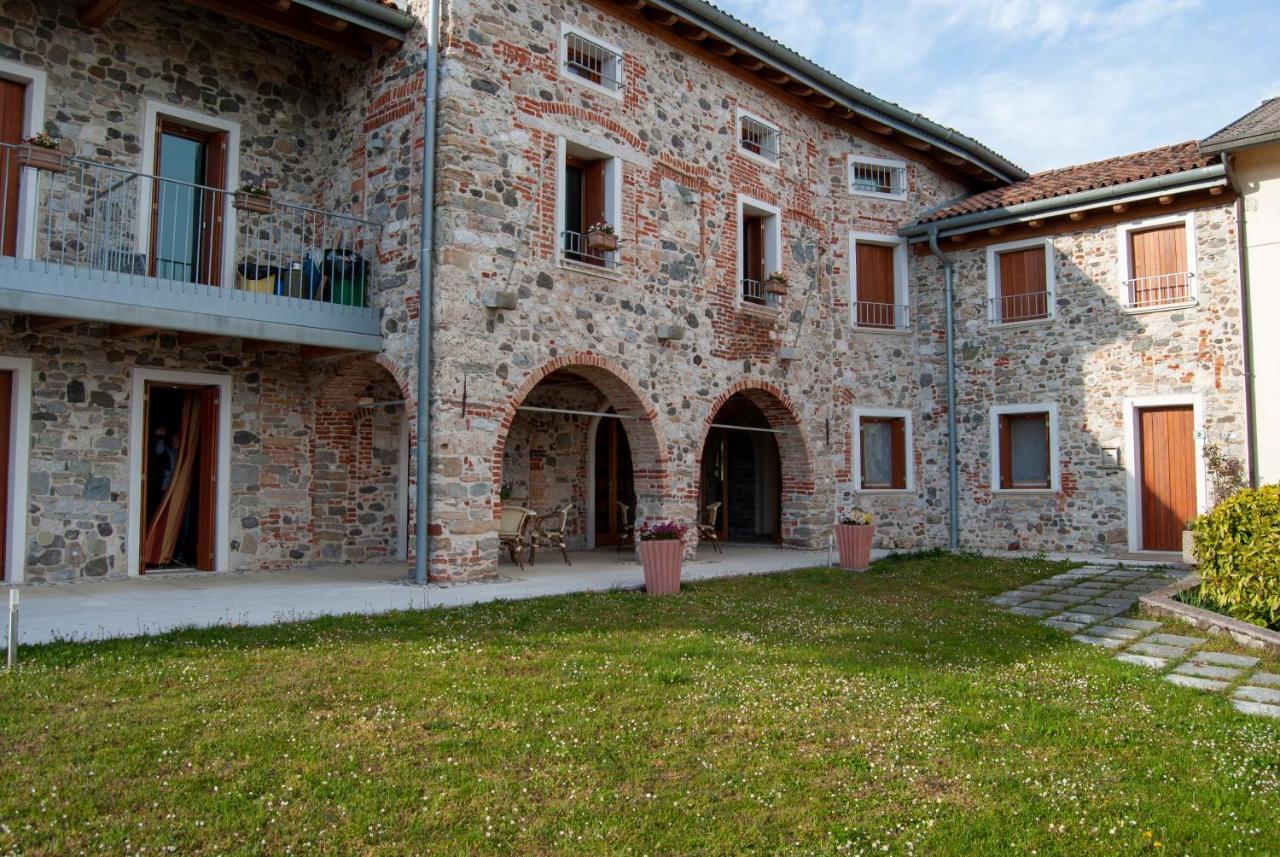 Agriturismo Antico Splendore Villa Pullir Luaran gambar