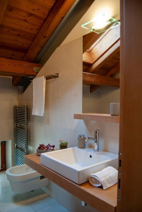 Agriturismo Antico Splendore Villa Pullir Luaran gambar